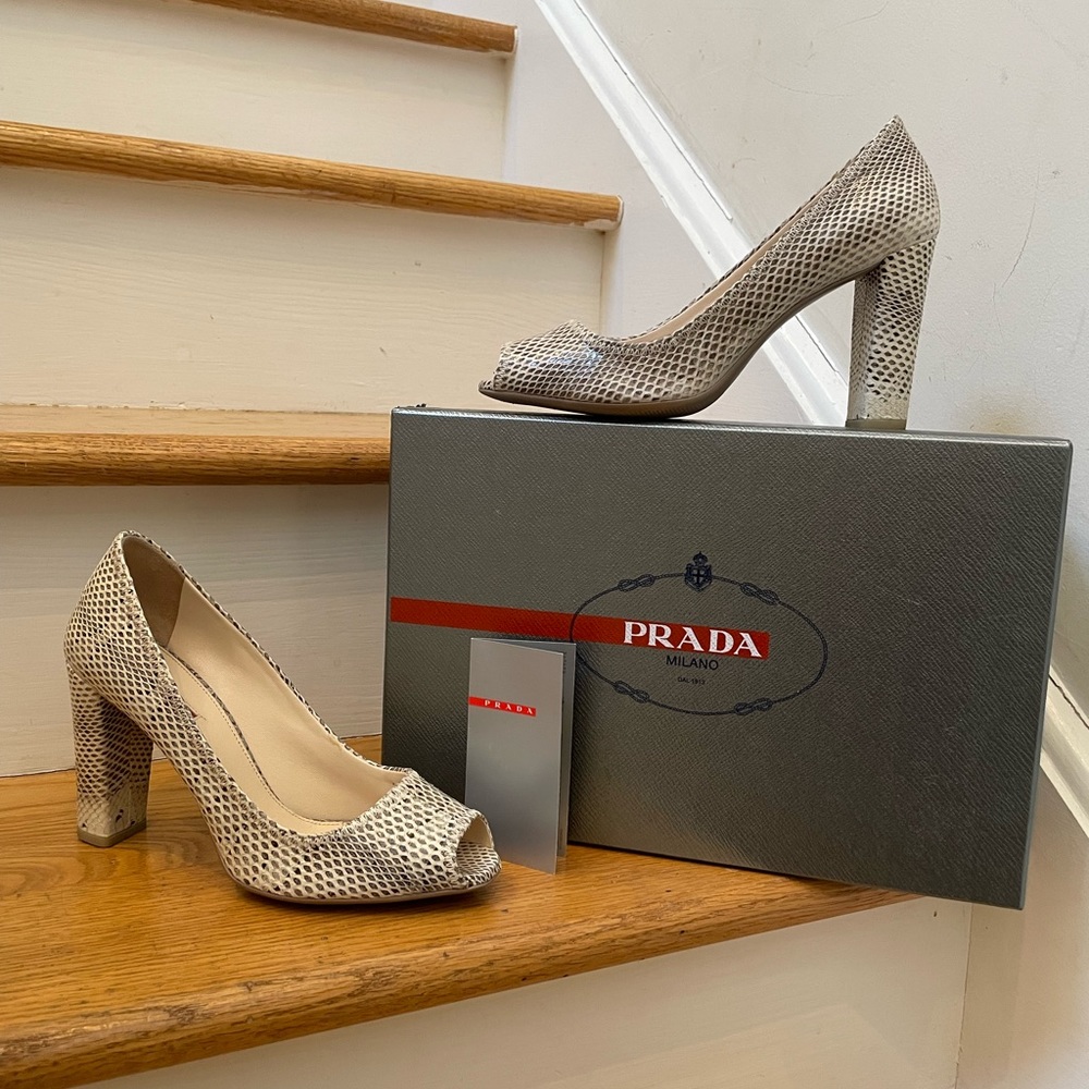 PRADA EuSz 37.5 CALZATURE DONNA MIELE Snakeskin Peep Toe Pumps Retail $575